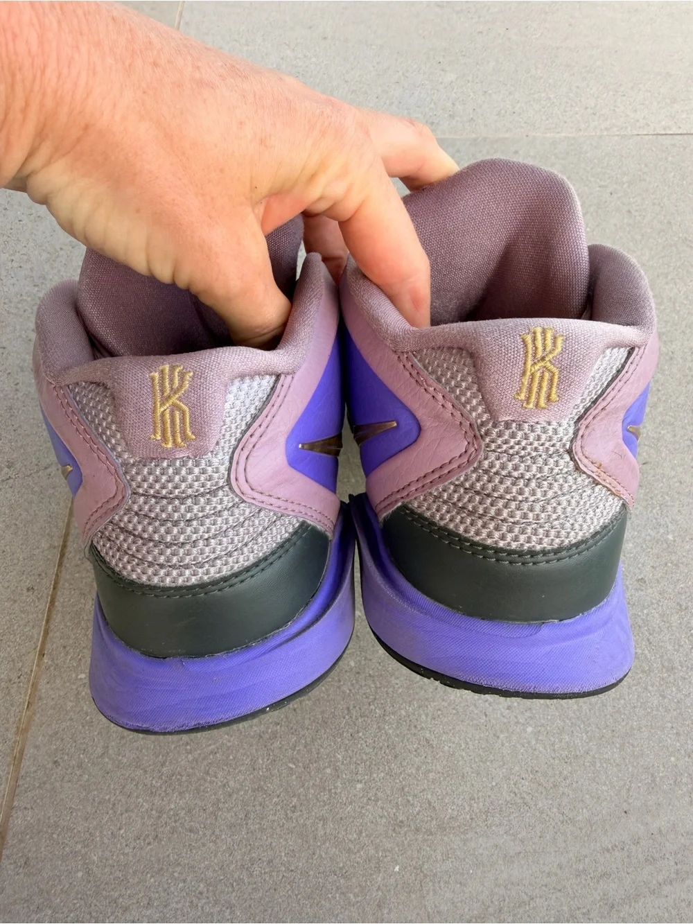 Nike Kyrie Infinity GS Shoes Youth 5.5 Amethyst Purple Kids Basketball